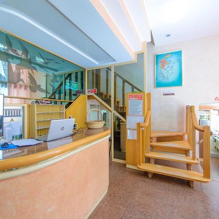 Hotel Colorado Римини Экстерьер фото